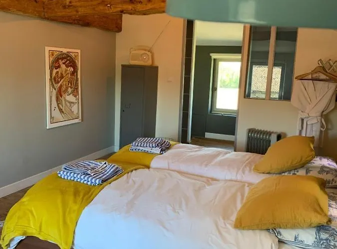 Homestay La Rive D Hotes The Riverside Retreat *