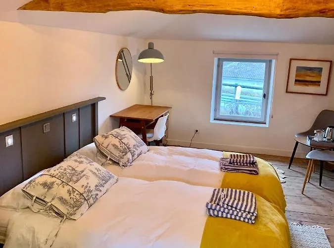 La Rive D Hotes The Riverside Retreat *