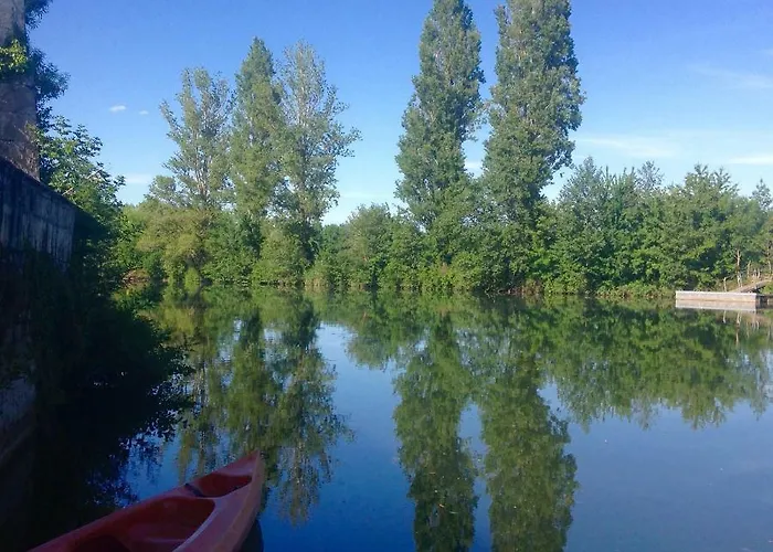 La Rive D Hotes The Riverside Retreat *